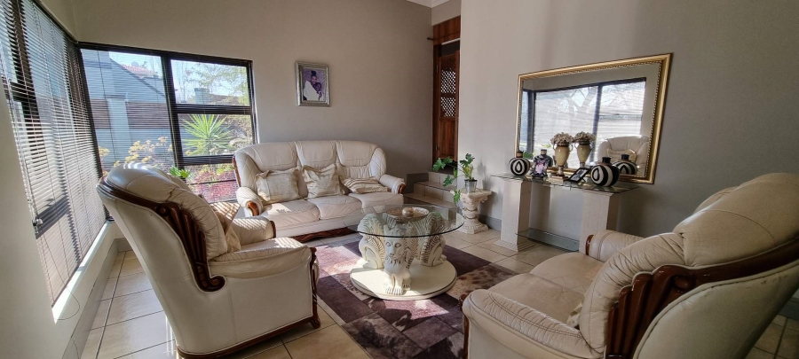 4 Bedroom Property for Sale in Woodland Hills Free State